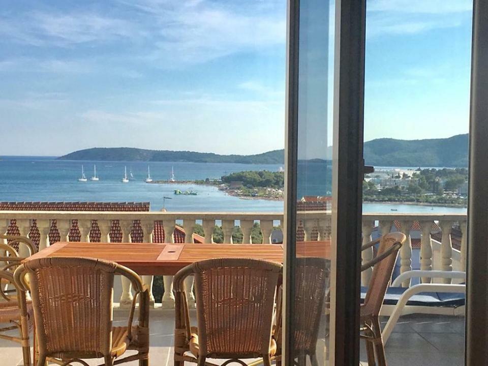 Apartmani Nina Sibenik Exterior photo